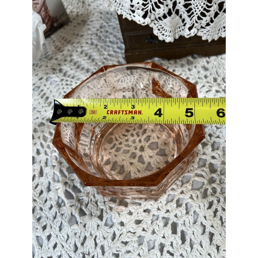 Vintage Indiana Concord pastel Pink glass candy dish w/ lid and box - Picture 4 of 5